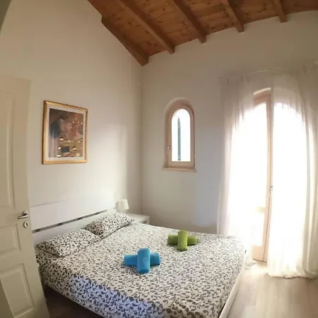 Garda Moon Flats Tatil Evi Costermano