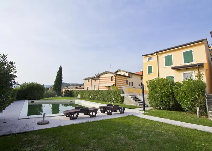 Garda Moon Flats بيت للعطل كوسترمانو