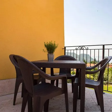 Garda Moon Flats Дом отдыха