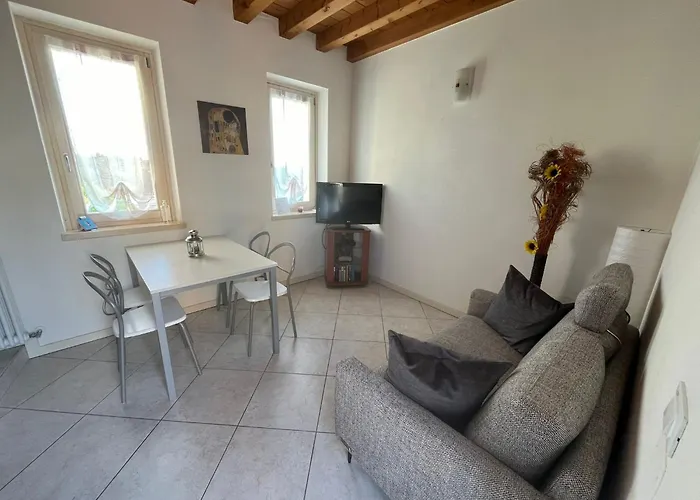 Garda Moon Flats Costermano